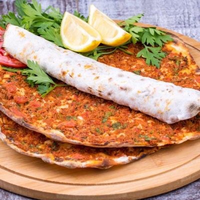 Evde Kolay Lahmacun Tarifi Nasıl Yapılır?